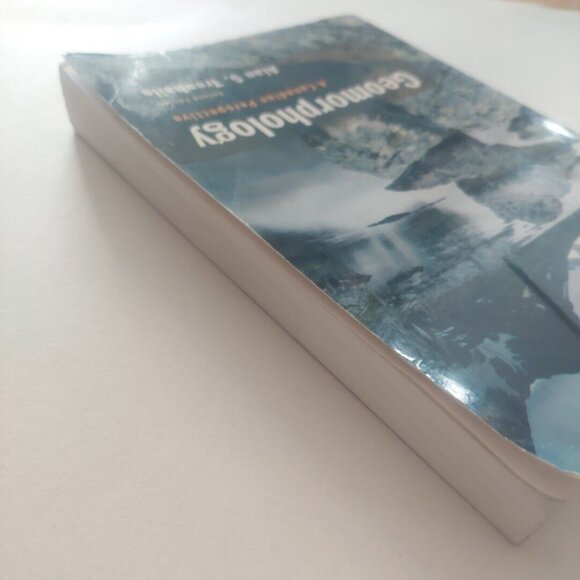 Geomorphology : A Canadian Perspective by Alan S. Trenhaile 2004 - Picture 5 of 10